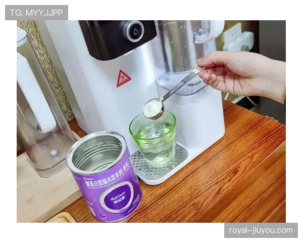 张博恒家的冰箱里居然只有蛋白粉和水？